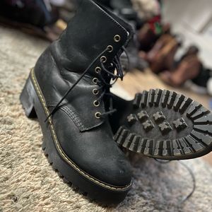 Doc Marten’s Shriver Hi